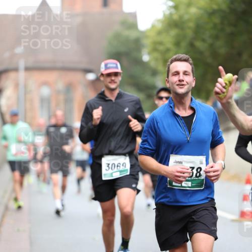 05.10.2025 - 20. swb-Marathon Bremen Michael Strokosch http://msf.ph/oto/9215117 05.10.2025 12:42:15 Laufen 3069, 38 meine-sportfotos.de