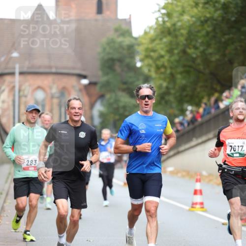 05.10.2025 - 20. swb-Marathon Bremen Michael Strokosch http://msf.ph/oto/9215122 05.10.2025 12:42:18 Laufen 283, 76, 17 meine-sportfotos.de