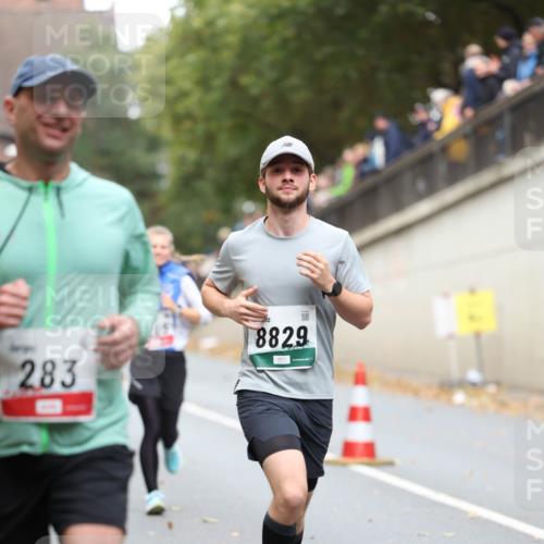 05.10.2025 - 20. swb-Marathon Bremen Michael Strokosch http://msf.ph/oto/9215129 05.10.2025 12:42:21 Laufen 283, 8829 meine-sportfotos.de