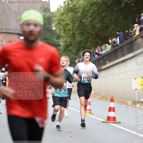 05.10.2025 - 20. swb-Marathon Bremen Michael Strokosch http://msf.ph/oto/9215140 05.10.2025 12:42:28 Laufen 257, 36, 8737, 9 meine-sportfotos.de