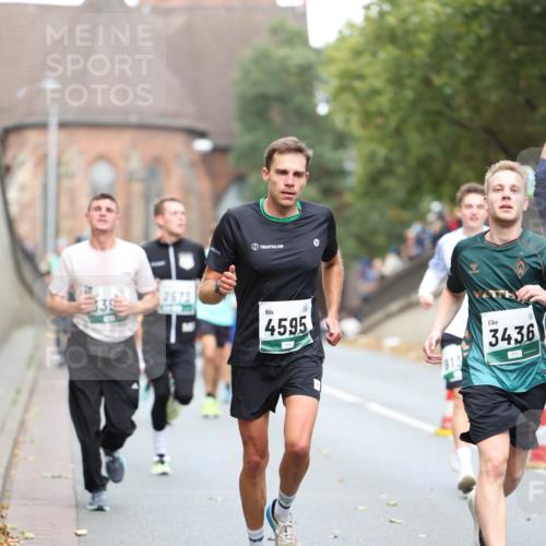 05.10.2025 - 20. swb-Marathon Bremen Michael Strokosch http://msf.ph/oto/9215142 05.10.2025 12:42:30 Laufen 96, 339, 2673, 4595, 3436 meine-sportfotos.de