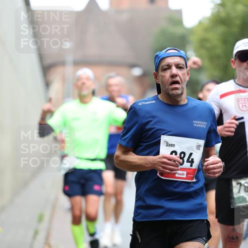 05.10.2025 - 20. swb-Marathon Bremen Michael Strokosch http://msf.ph/oto/9215158 05.10.2025 12:42:39 Laufen 34, 76 meine-sportfotos.de