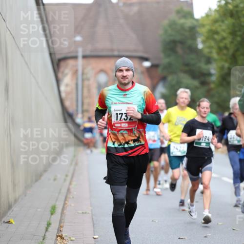 05.10.2025 - 20. swb-Marathon Bremen Michael Strokosch http://msf.ph/oto/9215166 05.10.2025 12:42:43 Laufen 20, 1732, 00553, 184 meine-sportfotos.de