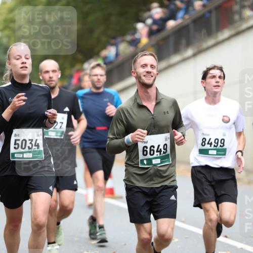 05.10.2025 - 20. swb-Marathon Bremen Michael Strokosch http://msf.ph/oto/9215184 05.10.2025 12:42:54 Laufen 5034, 27, 6649, 8499 meine-sportfotos.de