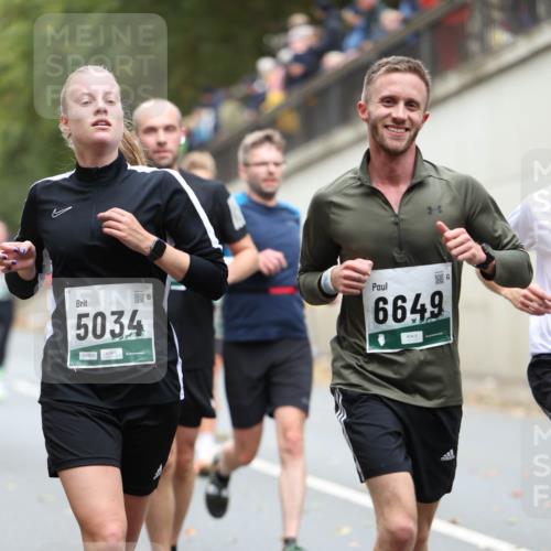 05.10.2025 - 20. swb-Marathon Bremen Michael Strokosch http://msf.ph/oto/9215186 05.10.2025 12:42:55 Laufen 5034, 6649, 04460 meine-sportfotos.de