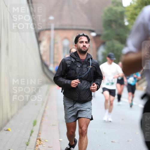 05.10.2025 - 20. swb-Marathon Bremen Michael Strokosch http://msf.ph/oto/9215204 05.10.2025 12:43:04 Laufen  meine-sportfotos.de