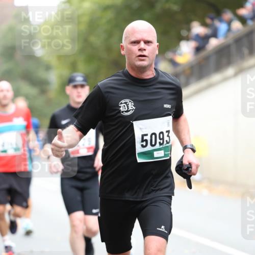 05.10.2025 - 20. swb-Marathon Bremen Michael Strokosch http://msf.ph/oto/9215221 05.10.2025 12:43:15 Laufen 5093, 4 meine-sportfotos.de