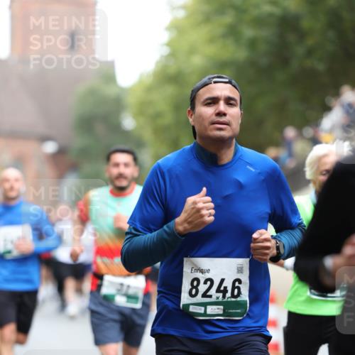 05.10.2025 - 20. swb-Marathon Bremen Michael Strokosch http://msf.ph/oto/9215231 05.10.2025 12:43:20 Laufen 8246, 05036 meine-sportfotos.de
