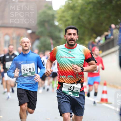 05.10.2025 - 20. swb-Marathon Bremen Michael Strokosch http://msf.ph/oto/9215233 05.10.2025 12:43:21 Laufen 20, 25, 2490, 31, 06374 meine-sportfotos.de