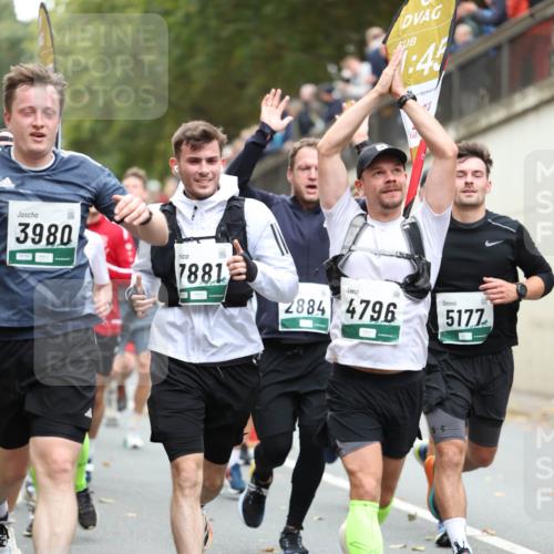 05.10.2025 - 20. swb-Marathon Bremen Michael Strokosch http://msf.ph/oto/9215238 05.10.2025 12:43:26 Laufen 3980, 7881, 2884, 4796, 4, 5177 meine-sportfotos.de