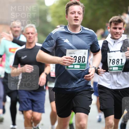 05.10.2025 - 20. swb-Marathon Bremen Michael Strokosch http://msf.ph/oto/9215240 05.10.2025 12:43:27 Laufen 980, 7881 meine-sportfotos.de