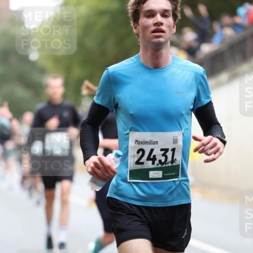 05.10.2025 - 20. swb-Marathon Bremen Michael Strokosch http://msf.ph/oto/9215255 05.10.2025 12:43:39 Laufen 2431 meine-sportfotos.de
