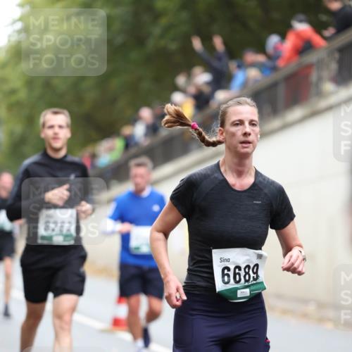 05.10.2025 - 20. swb-Marathon Bremen Michael Strokosch http://msf.ph/oto/9215256 05.10.2025 12:43:40 Laufen 8282, 6689 meine-sportfotos.de