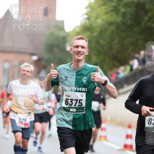 05.10.2025 - 20. swb-Marathon Bremen Michael Strokosch http://msf.ph/oto/9215257 05.10.2025 12:43:41 Laufen 226, 6375, 82 meine-sportfotos.de