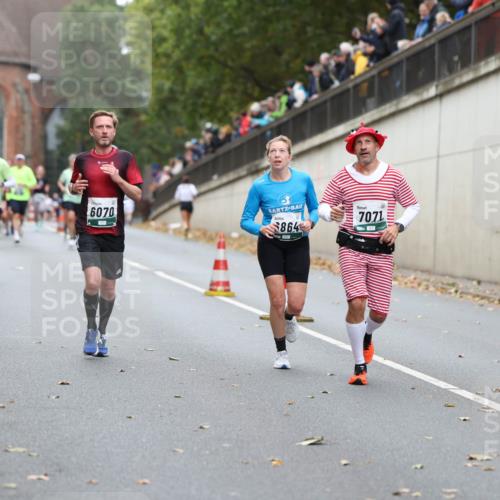 05.10.2025 - 20. swb-Marathon Bremen Michael Strokosch http://msf.ph/oto/9215265 05.10.2025 12:43:52 Laufen 6070, 864, 7071 meine-sportfotos.de