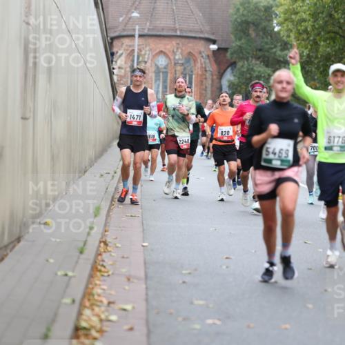05.10.2025 - 20. swb-Marathon Bremen Michael Strokosch http://msf.ph/oto/9215278 05.10.2025 12:44:01 Laufen 1471, 1619, 2240, 820, 6176, 2716, 5469, 700 meine-sportfotos.de