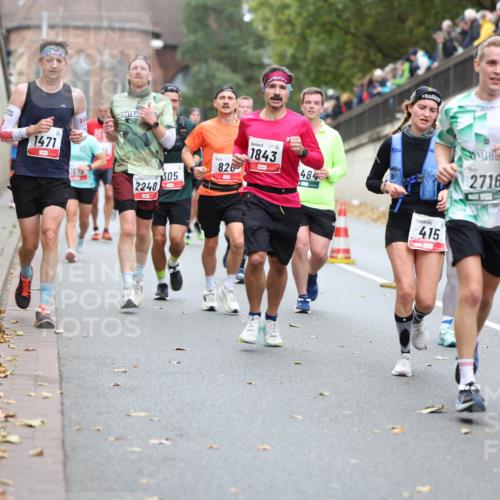 05.10.2025 - 20. swb-Marathon Bremen Michael Strokosch http://msf.ph/oto/9215283 05.10.2025 12:44:04 Laufen 1471, 2240, 305, 826, 1843, 484, 5, 415, 2716 meine-sportfotos.de
