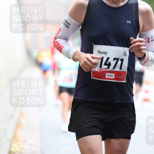 05.10.2025 - 20. swb-Marathon Bremen Michael Strokosch http://msf.ph/oto/9215291 05.10.2025 12:44:08 Laufen 1471, 5, 6 meine-sportfotos.de