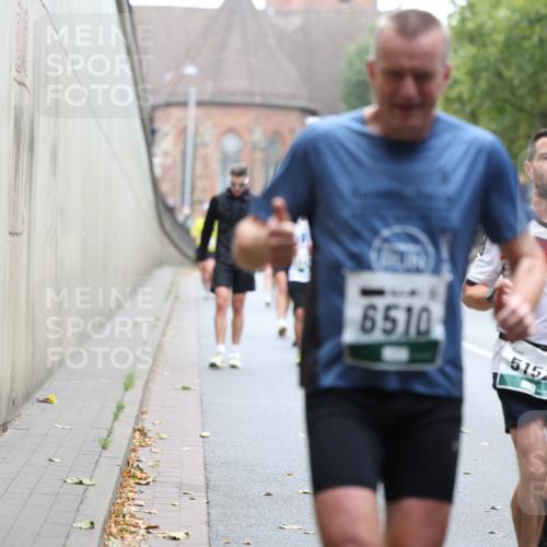 05.10.2025 - 20. swb-Marathon Bremen Michael Strokosch http://msf.ph/oto/9215293 05.10.2025 12:44:16 Laufen 6510, 5152 meine-sportfotos.de