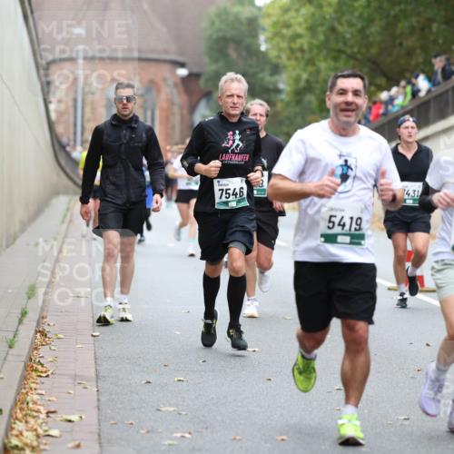 05.10.2025 - 20. swb-Marathon Bremen Michael Strokosch http://msf.ph/oto/9215303 05.10.2025 12:44:20 Laufen 7546, 5419, 431, 7320 meine-sportfotos.de