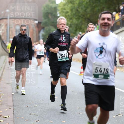 05.10.2025 - 20. swb-Marathon Bremen Michael Strokosch http://msf.ph/oto/9215306 05.10.2025 12:44:21 Laufen 7546, 5419 meine-sportfotos.de