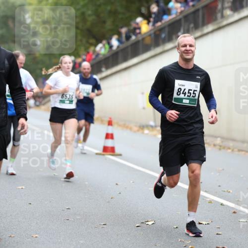 05.10.2025 - 20. swb-Marathon Bremen Michael Strokosch http://msf.ph/oto/9215312 05.10.2025 12:44:24 Laufen 6535, 8455 meine-sportfotos.de