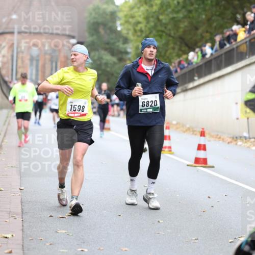 05.10.2025 - 20. swb-Marathon Bremen Michael Strokosch http://msf.ph/oto/9215314 05.10.2025 12:44:28 Laufen 1598, 6820 meine-sportfotos.de