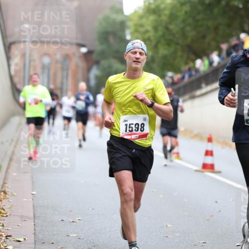 05.10.2025 - 20. swb-Marathon Bremen Michael Strokosch http://msf.ph/oto/9215317 05.10.2025 12:44:29 Laufen 1598, 6820 meine-sportfotos.de