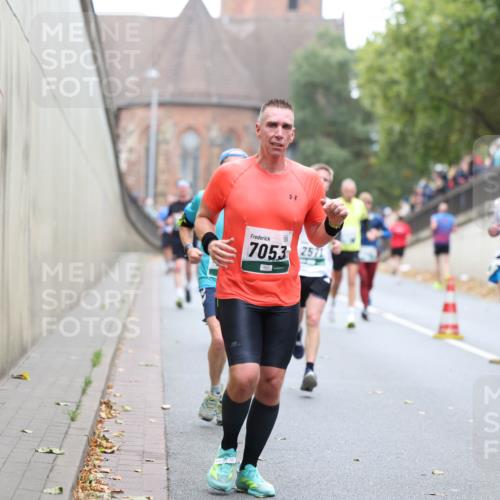 05.10.2025 - 20. swb-Marathon Bremen Michael Strokosch http://msf.ph/oto/9215326 05.10.2025 12:44:36 Laufen 7053, 257 meine-sportfotos.de