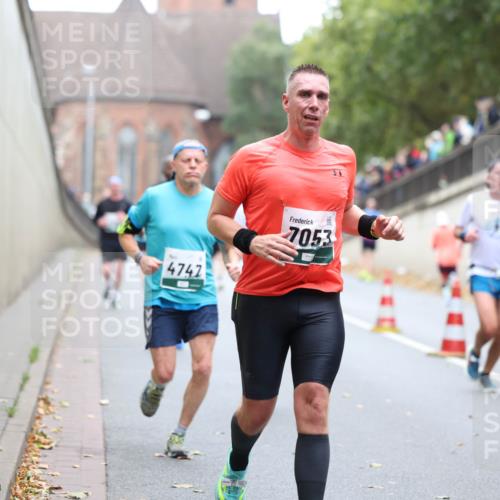 05.10.2025 - 20. swb-Marathon Bremen Michael Strokosch http://msf.ph/oto/9215328 05.10.2025 12:44:36 Laufen 4742, 7053 meine-sportfotos.de