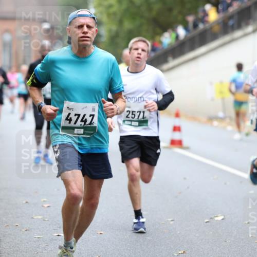 05.10.2025 - 20. swb-Marathon Bremen Michael Strokosch http://msf.ph/oto/9215331 05.10.2025 12:44:38 Laufen 04164, 4747, 25, 71 meine-sportfotos.de