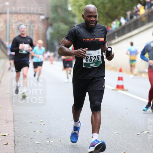 05.10.2025 - 20. swb-Marathon Bremen Michael Strokosch http://msf.ph/oto/9215338 05.10.2025 12:44:41 Laufen 6525, 446, 4432 meine-sportfotos.de