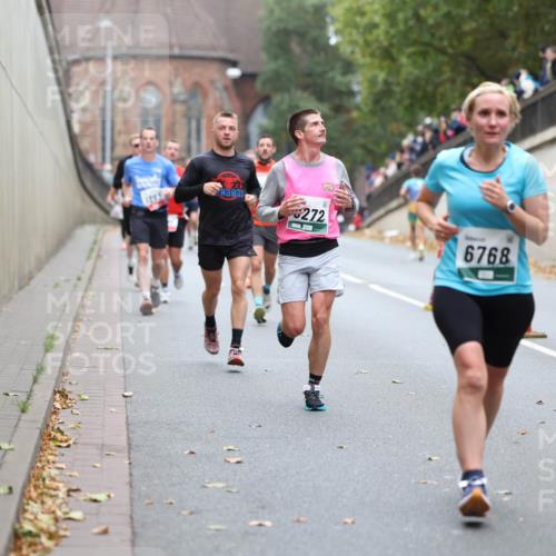 05.10.2025 - 20. swb-Marathon Bremen Michael Strokosch http://msf.ph/oto/9215350 05.10.2025 12:44:46 Laufen 1893, 272, 6768 meine-sportfotos.de