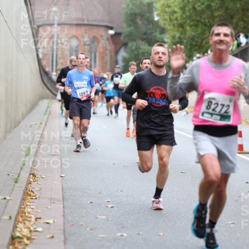 05.10.2025 - 20. swb-Marathon Bremen Michael Strokosch http://msf.ph/oto/9215354 05.10.2025 12:44:47 Laufen 1893, 8272 meine-sportfotos.de