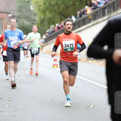 05.10.2025 - 20. swb-Marathon Bremen Michael Strokosch http://msf.ph/oto/9215356 05.10.2025 12:44:49 Laufen 3813, 1893, 34, 71 meine-sportfotos.de