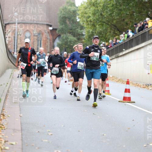 05.10.2025 - 20. swb-Marathon Bremen Michael Strokosch http://msf.ph/oto/9215365 05.10.2025 12:44:54 Laufen 1854, 4089, 5255, 7783, 2648, 36, 9 meine-sportfotos.de