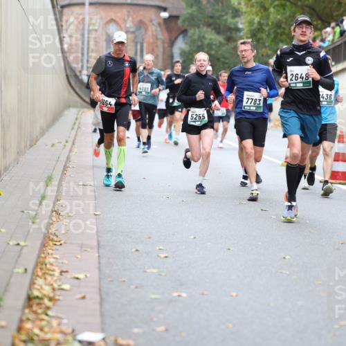 05.10.2025 - 20. swb-Marathon Bremen Michael Strokosch http://msf.ph/oto/9215368 05.10.2025 12:44:55 Laufen 854, 4089, 5255, 7783, 2648, 436 meine-sportfotos.de