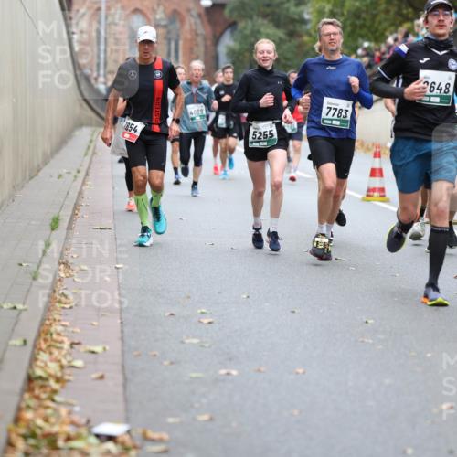 05.10.2025 - 20. swb-Marathon Bremen Michael Strokosch http://msf.ph/oto/9215370 05.10.2025 12:44:56 Laufen 1854, 4089, 5255, 7783, 2648 meine-sportfotos.de