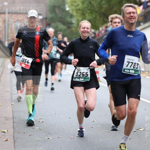 05.10.2025 - 20. swb-Marathon Bremen Michael Strokosch http://msf.ph/oto/9215375 05.10.2025 12:44:58 Laufen 1854, 5255, 7783, 7283 meine-sportfotos.de