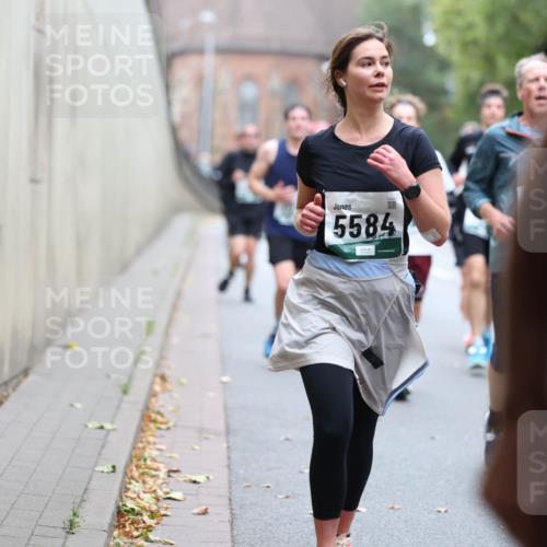 05.10.2025 - 20. swb-Marathon Bremen Michael Strokosch http://msf.ph/oto/9215380 05.10.2025 12:45:00 Laufen 5584 meine-sportfotos.de