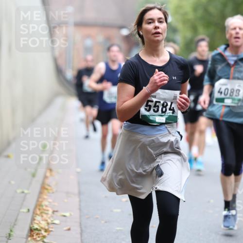 05.10.2025 - 20. swb-Marathon Bremen Michael Strokosch http://msf.ph/oto/9215382 05.10.2025 12:45:01 Laufen 5584, 4089 meine-sportfotos.de