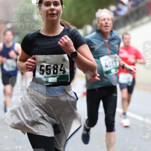 05.10.2025 - 20. swb-Marathon Bremen Michael Strokosch http://msf.ph/oto/9215383 05.10.2025 12:45:01 Laufen 5584, 4019 meine-sportfotos.de