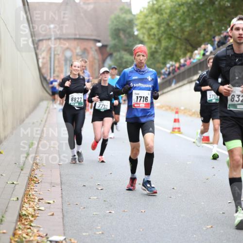 05.10.2025 - 20. swb-Marathon Bremen Michael Strokosch http://msf.ph/oto/9215403 05.10.2025 12:45:11 Laufen 8827, 7731, 1716, 3796, 8328, 9129 meine-sportfotos.de