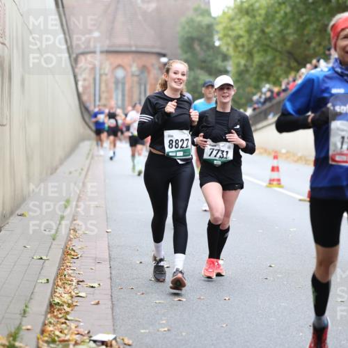 05.10.2025 - 20. swb-Marathon Bremen Michael Strokosch http://msf.ph/oto/9215406 05.10.2025 12:45:13 Laufen 8827, 7731, 1716, 37, 22 meine-sportfotos.de
