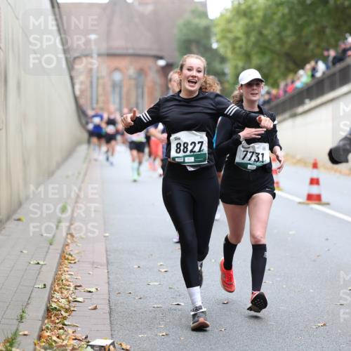 05.10.2025 - 20. swb-Marathon Bremen Michael Strokosch http://msf.ph/oto/9215408 05.10.2025 12:45:13 Laufen 8827, 7731, 1716 meine-sportfotos.de