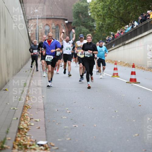 05.10.2025 - 20. swb-Marathon Bremen Michael Strokosch http://msf.ph/oto/9215439 05.10.2025 12:45:30 Laufen 4102, 1744, 2734, 998, 4446, 9151 meine-sportfotos.de