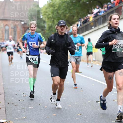 05.10.2025 - 20. swb-Marathon Bremen Michael Strokosch http://msf.ph/oto/9215494 05.10.2025 12:45:57 Laufen 6113, 86, 7588 meine-sportfotos.de