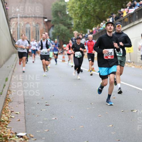 05.10.2025 - 20. swb-Marathon Bremen Michael Strokosch http://msf.ph/oto/9215509 05.10.2025 12:46:08 Laufen 5530, 156, 30 meine-sportfotos.de