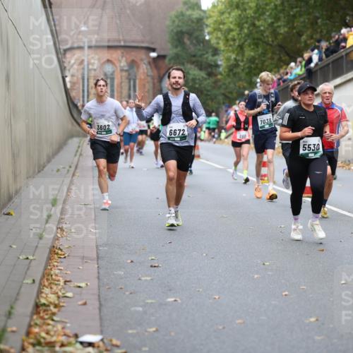 05.10.2025 - 20. swb-Marathon Bremen Michael Strokosch http://msf.ph/oto/9215513 05.10.2025 12:46:10 Laufen 3602, 6672, 860, 7038, 5530, 9 meine-sportfotos.de