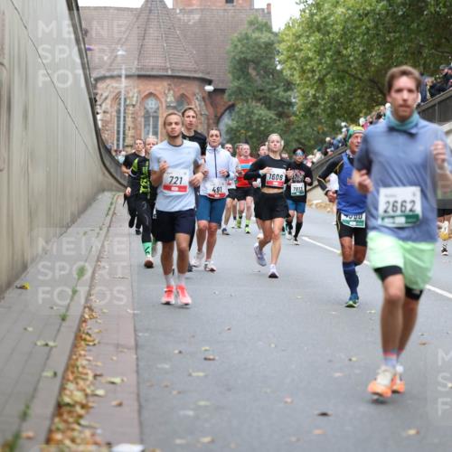 05.10.2025 - 20. swb-Marathon Bremen Michael Strokosch http://msf.ph/oto/9215525 05.10.2025 12:46:15 Laufen 721, 491, 1606, 7813, 300, 2662, 9 meine-sportfotos.de